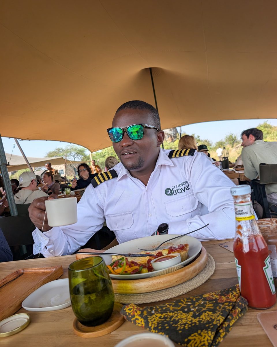 Bush breakfast after a balloon flight