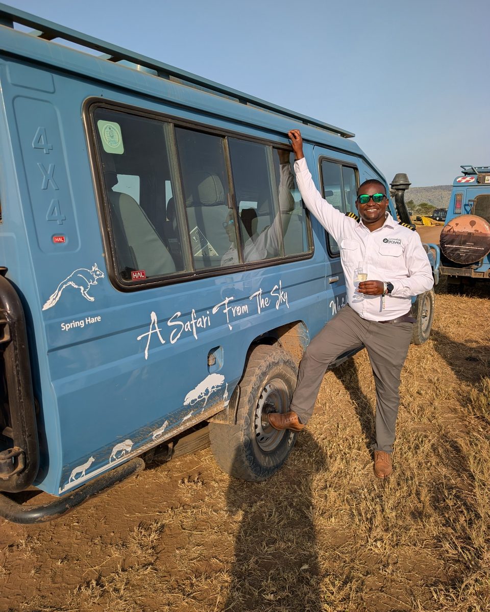 Miracle Experience safari vehicle at the balloon launch site